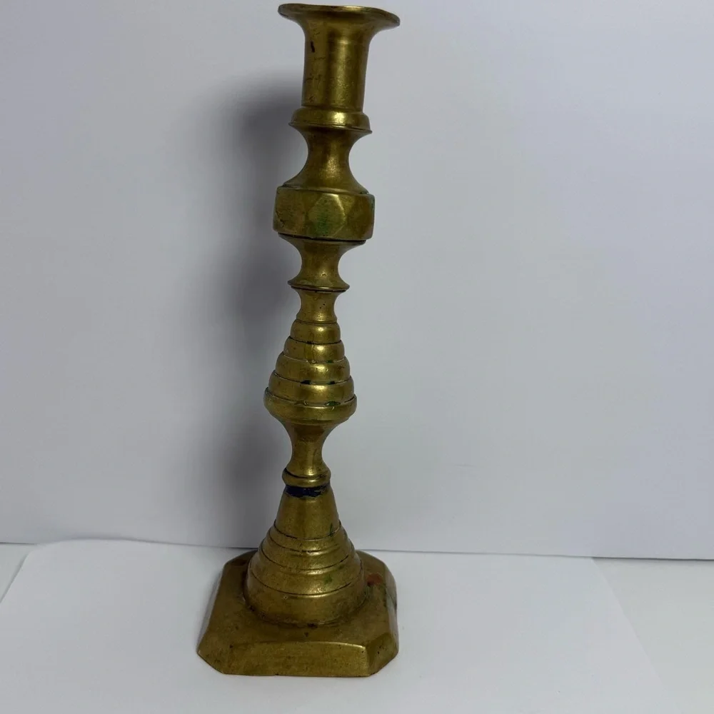 ANTIQUE SOLID BRASS BEEHIVE CANDLESTICK HOLDER RARE DECOR TALL PATINA LARGE READ